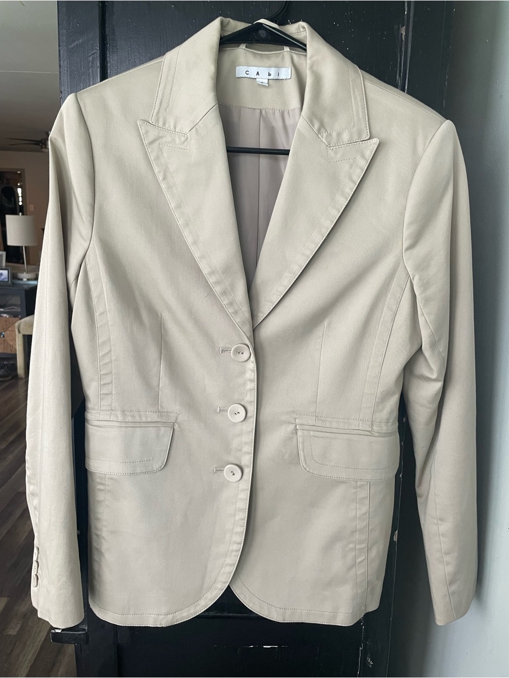 CAbi Women's Cream Beige Khaki Tailored Button Blazer Jacket - Picture 2 of 13